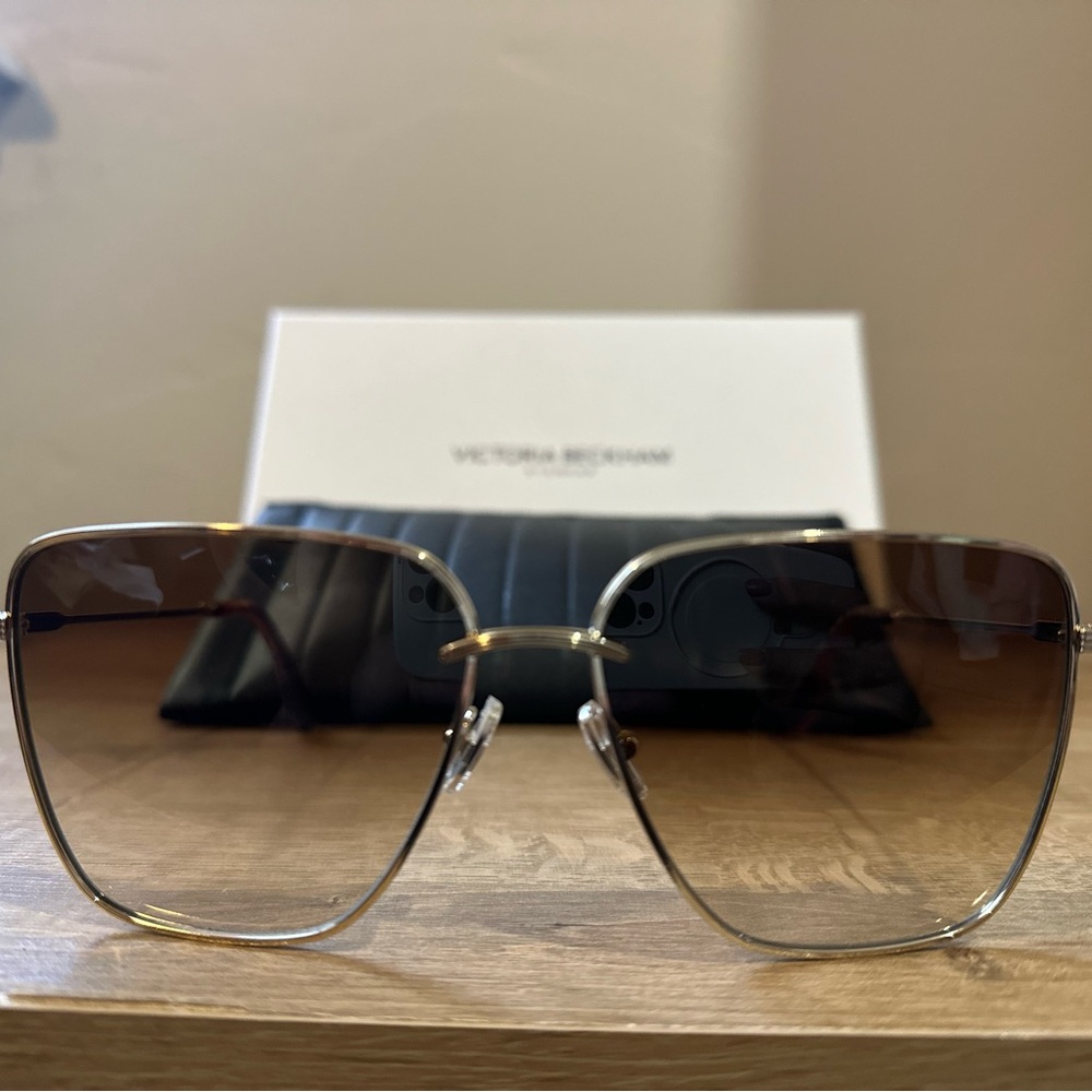Victoria Beckham VB218S women's sunglasses - Picture 2 of 7